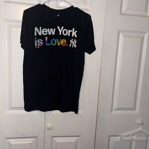 Fanatics Black New York Graphic Tee